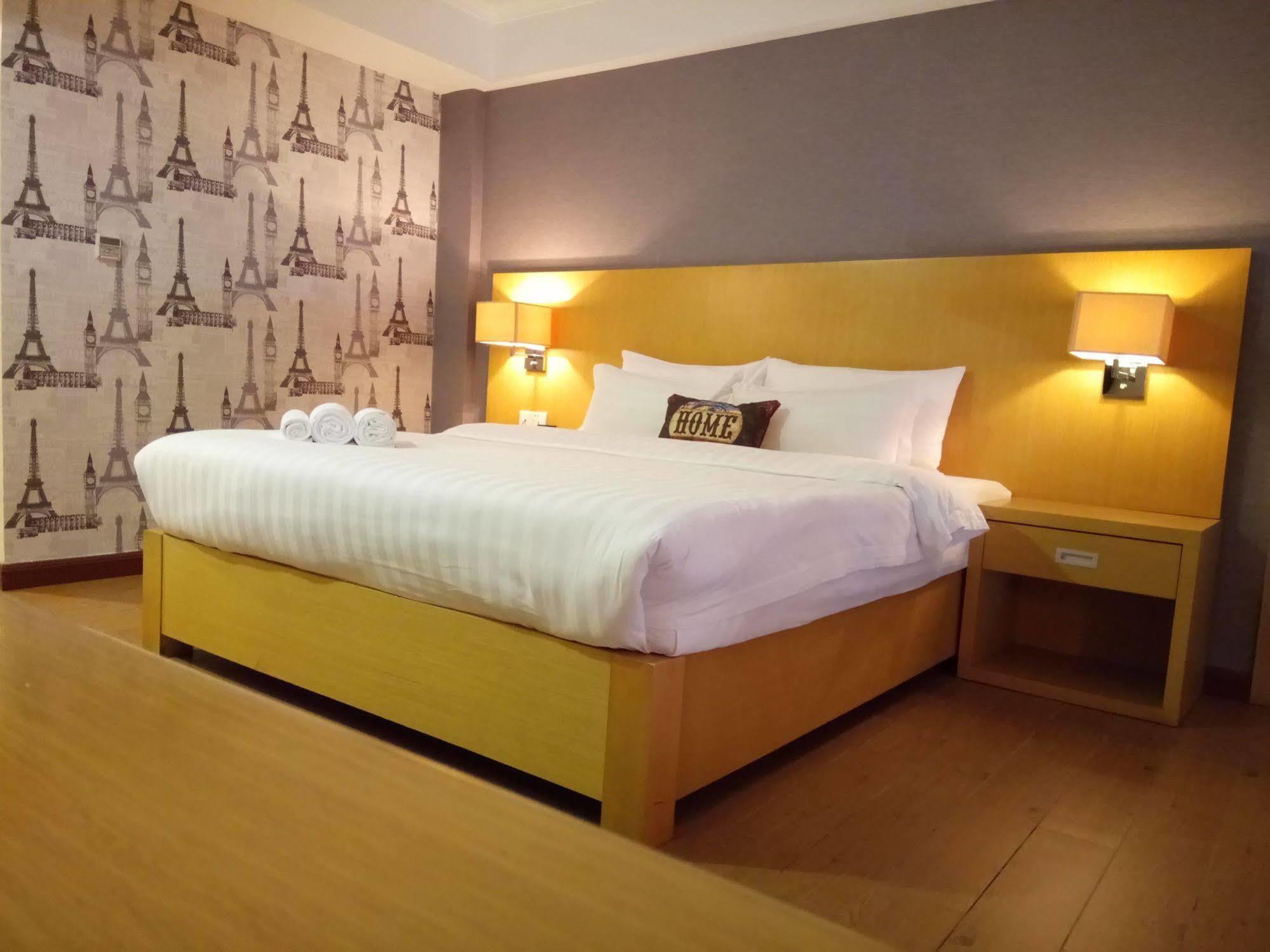 Discovery Hotel 프놈펜 외부 사진