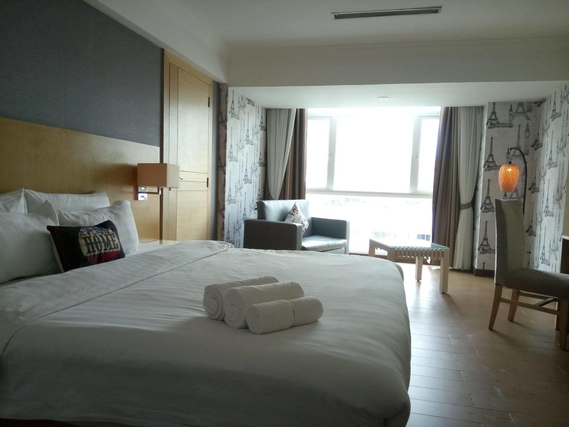 Discovery Hotel 프놈펜 외부 사진