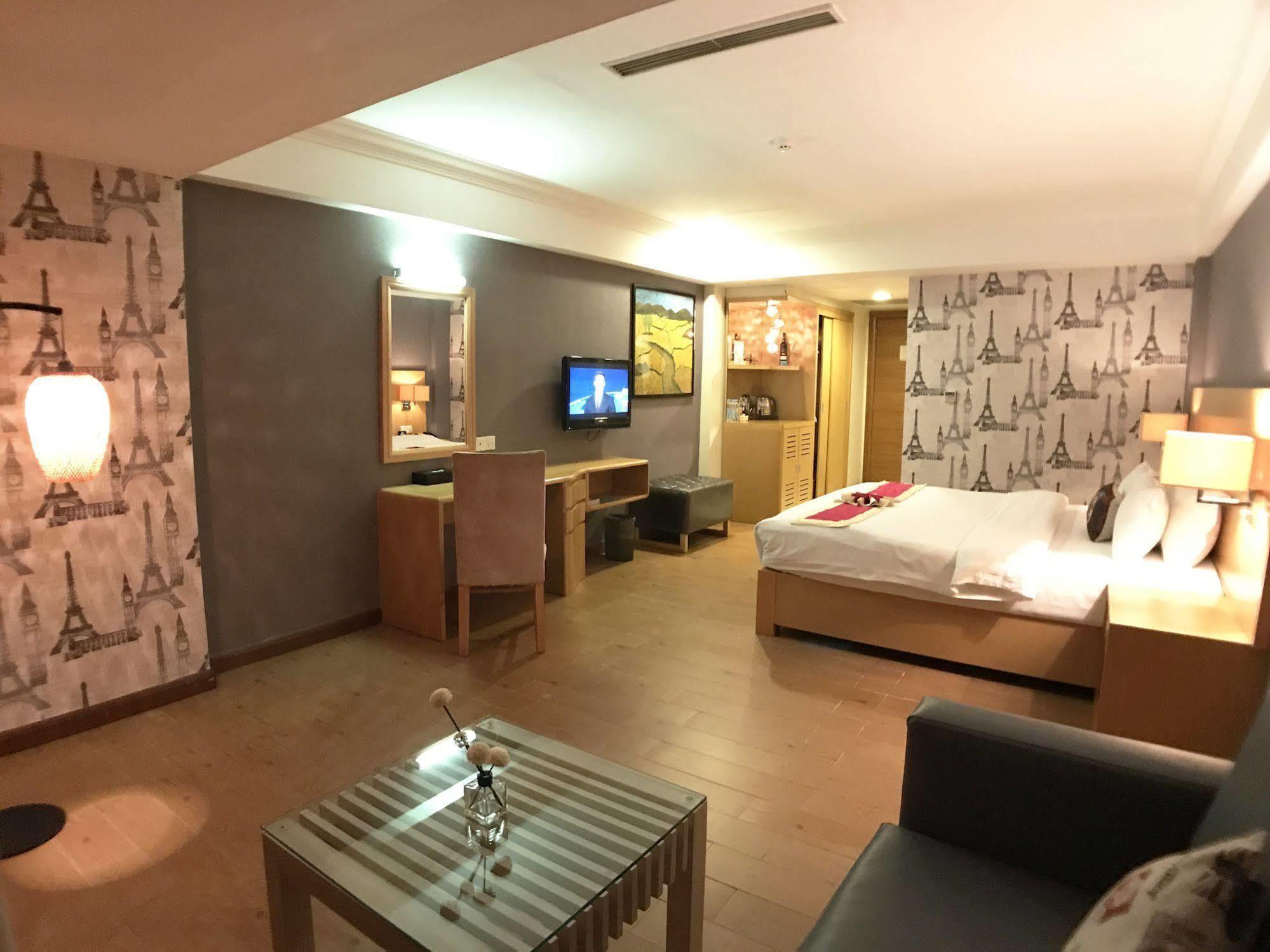 Discovery Hotel 프놈펜 외부 사진